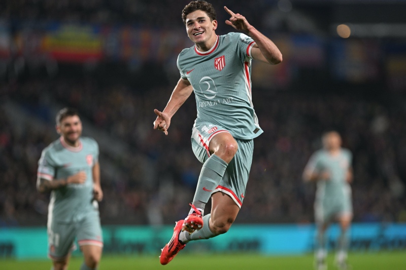 Julián Álvarez tar med sig mästarkroppen till Atlético de Madrid